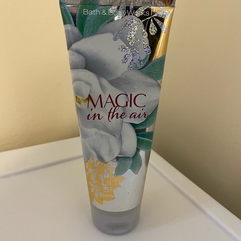 Bath & Body Works Magic in the Air lotion